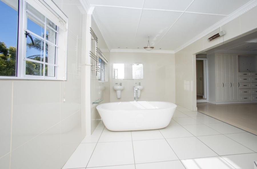 4 Bedroom Property for Sale in Beacon Bay Eastern Cape